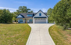 1444 Roddy Road, Campobello, SC 29322