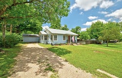 202 S 3rd St, Pflugerville, TX 78660