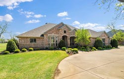 5609 Flagstick Drive, Granbury, TX 76049