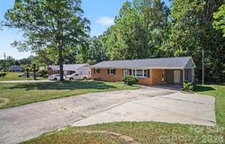 829 Vancouver Lane, Gastonia, NC 28052