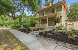 2113 16TH Ave, ForestGrove, OR 97116