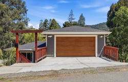 6188 Oakdale AVE, OAKLAND, CA 94605
