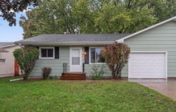 441 Skillman Avenue E, Maplewood, MN 55117