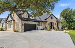 210 Jeff Vaughn, Blanco, TX 78606