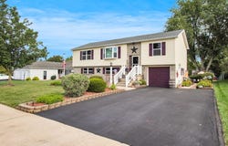 1940 WYATT Circle, DOVER, PA 17315