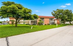 29 Pine Arbor Lane, Vero Beach, FL 32962