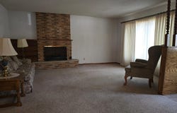 207 E Lyon Street, Marshall, MN 56258