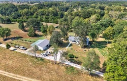 1080 Apache Road, Sparta, MO 65753