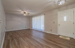101 Lakeview Dr, Glasgow, MO 65254