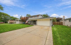 30505 Freda Drive, Warren, MI 48093