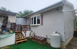 208 S Clark St, Viborg, SD 57070