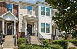 69 Nicholas Drive W, Des Plaines, IL 60016