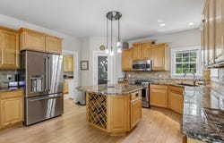 749 Prestwick Ct, Oconomowoc, WI 53066