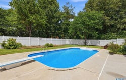 103 Ce Lee Drive NW, Huntsville, AL 35806