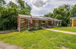 4 Ann St, Carnegie, PA 15106
