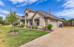 1317 Ridgeview Drive, Hewitt, TX 76643