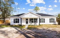 30 Lowery Road, Freeport, FL 32439