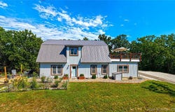 92 Pikes Peak Road, Roach, MO 65787