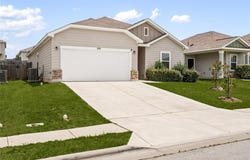 19325 Berringer Dr, Pflugerville, TX 78660