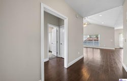 204 Robert E Court, Vine Grove, KY 40175