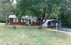 610 Mockingbird Ave., Calhoun, KY 42327