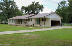 221 E Bladen Street, Bladenboro, NC 28320