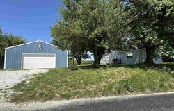 1311 McGlasson Road, Jacksonville, IL 62650
