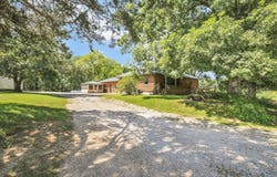 675 E 1950 N Road, Monticello, IL 61856