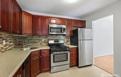 1108 Stoneridge Circle, Helmetta, NJ 08828