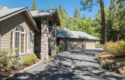 2550 Granite Hill Road, Grants Pass, OR 97526