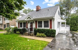 1122 Osterman Avenue, Deerfield, IL 60015