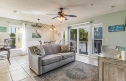 8436 Gulf Ave, Navarre Beach, FL 32566