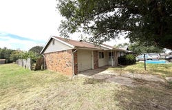 1819 W Midland Street, Shawnee, OK 74804