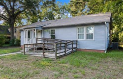 805 Oakdale Ave, Longview, TX 75602-2049