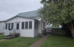 809 Hedge Avenue, Burlington, IA 52601