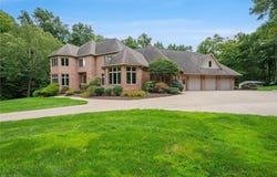1088 RIVER WOODS DRIVE, HINCKLEY, OH 44233