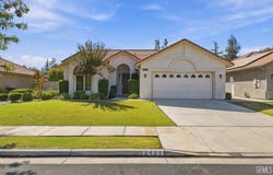 2401 Snowdrop Drive, Bakersfield, CA 93311