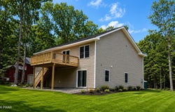 125 Franklin Drive, Hawley, PA 18428