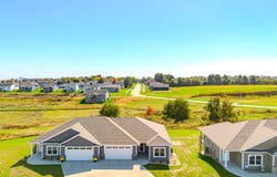 2367 N 10th Avenue E, Newton, IA 50208