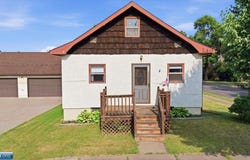 1102 Mckinley Ave, Eveleth, MN 55734