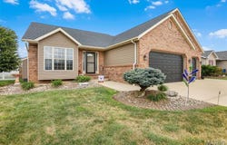 522 Deer Run, Moro, IL 62067