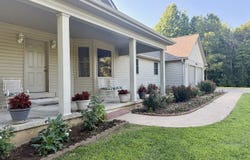 1205 N Hickory, Dexter, MO 63841