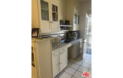203 Jones St, Modesto, CA 95354