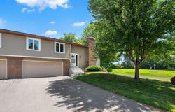 13986 Herald Way, Apple Valley, MN 55124