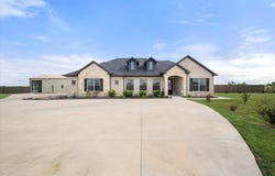 170 Grays Creek Circle, Ennis, TX 75119