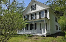 673 VT Rte 121 E, Grafton, VT 05146
