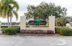 525 SQUIRES GROVE Drive, WINTER HAVEN, FL 33880
