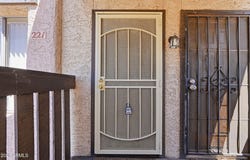 1927 E HAMPTON Avenue, Mesa, AZ 85204