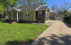 215 E Jane Street, Bellevue, MI 49021