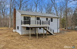 211 Forsyth Road, Montville, CT 06370
